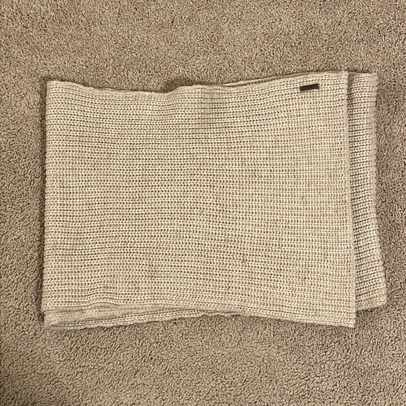 TOMS Infinity Scarf - Picture 2 of 5